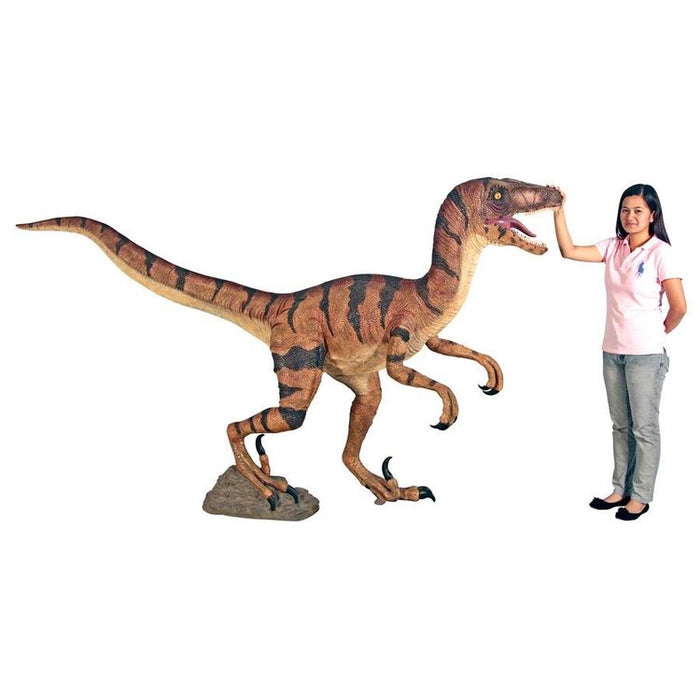 Design Toscano Velociraptor, Jurassic-sized Dinosaur Statue