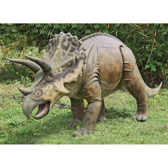 Design Toscano Jurassic-Sized Triceratops Dinosaur Statue