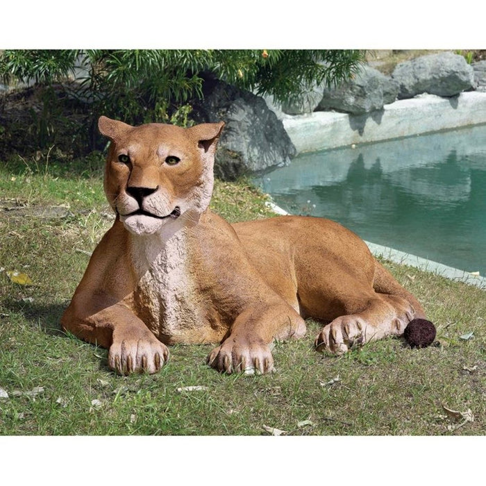 Design Toscano The Grand-Scale Wildlife Animal Collection: Lioness Lying Down Statue
